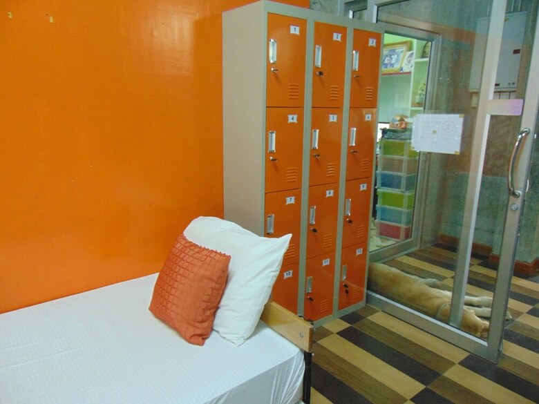 Hostal Phatchara Boutique Hotel - Hostel