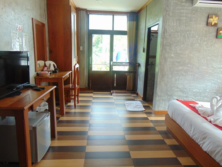 Hostal Phatchara Boutique Hotel - Hostel