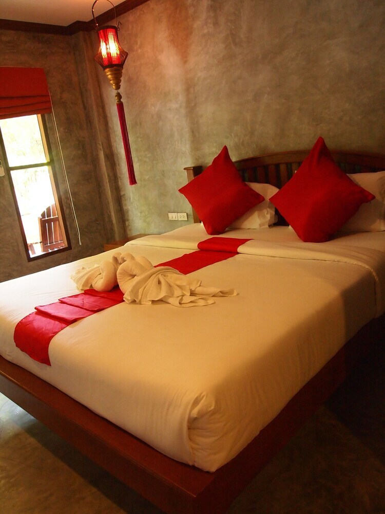 Hostal Phatchara Boutique Hotel - Hostel