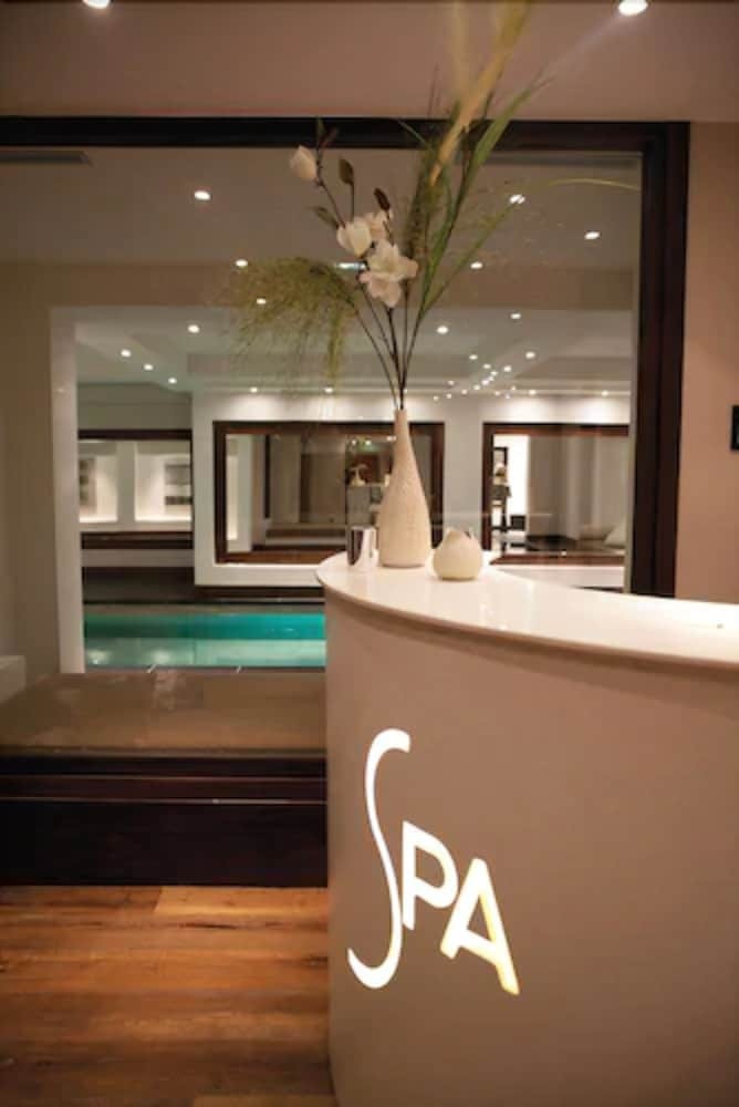 Hotel Les Suites de La Potini�re