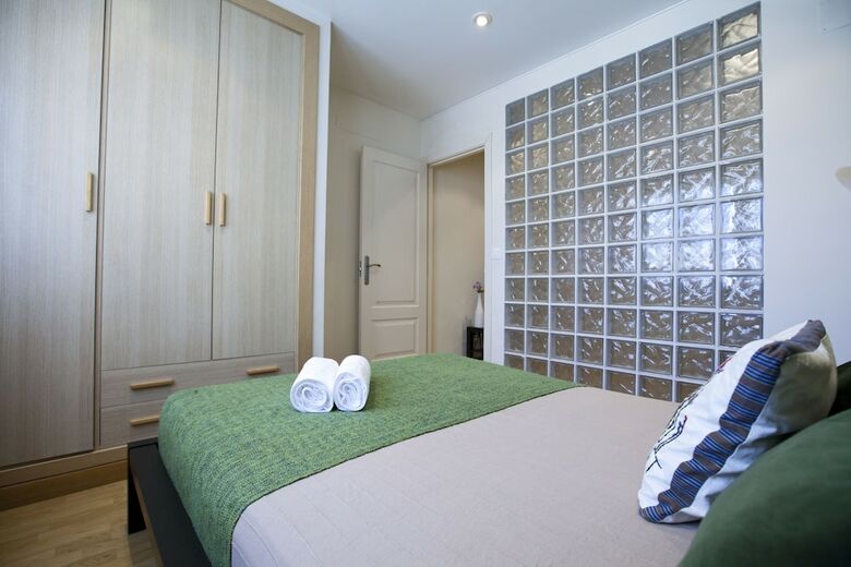 Apartamentos Alcal�