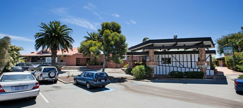 Hotel Leisure Inn