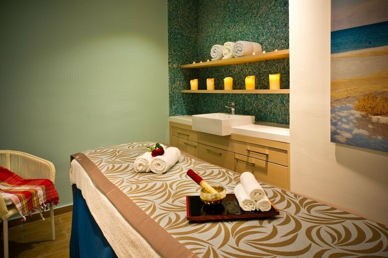 Hotel Herods Dead Sea