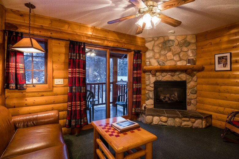 Hotel Baker Creek Mountain Resort