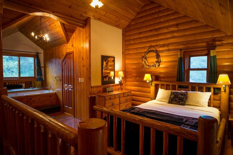 Hotel Baker Creek Mountain Resort