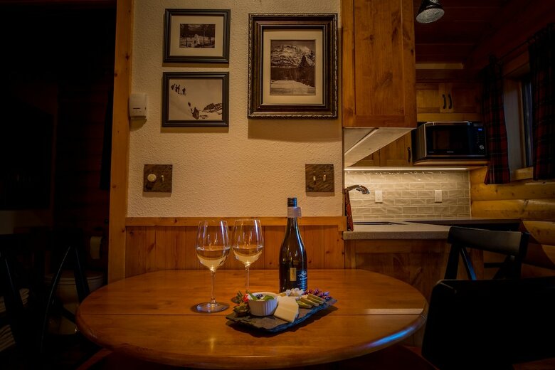 Hotel Baker Creek Mountain Resort