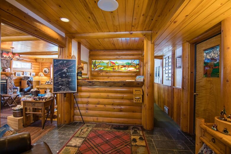 Hotel Baker Creek Mountain Resort