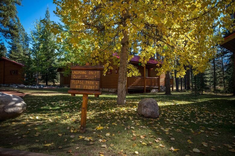 Hotel Baker Creek Mountain Resort
