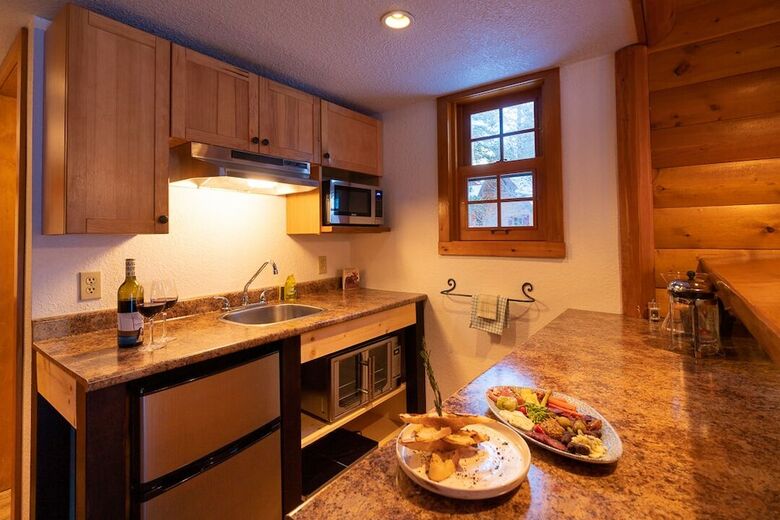 Hotel Baker Creek Mountain Resort
