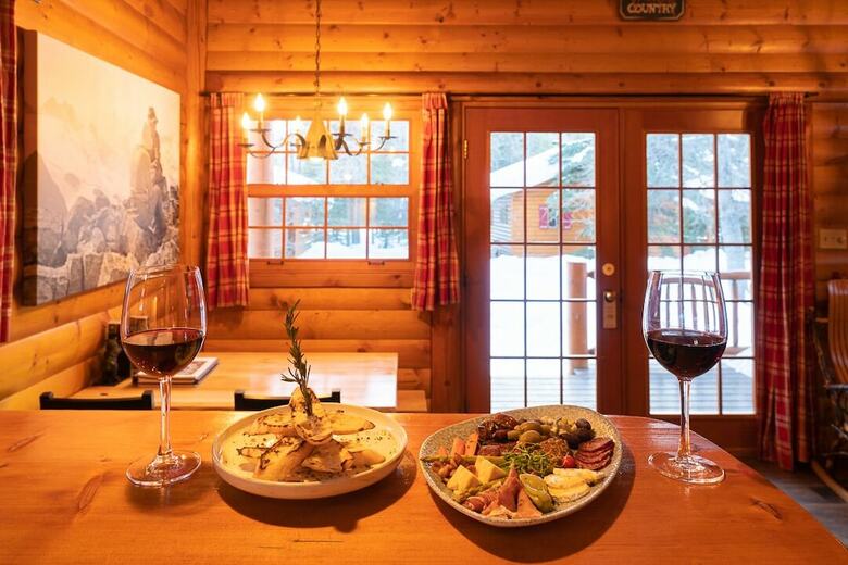Hotel Baker Creek Mountain Resort