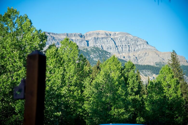 Hotel Baker Creek Mountain Resort