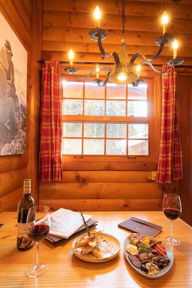 Hotel Baker Creek Mountain Resort