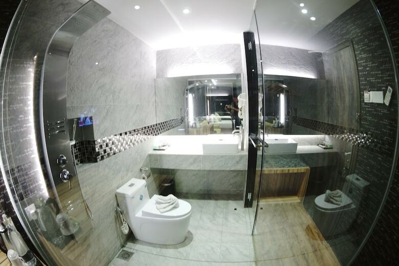 Hotel Herehotel.com