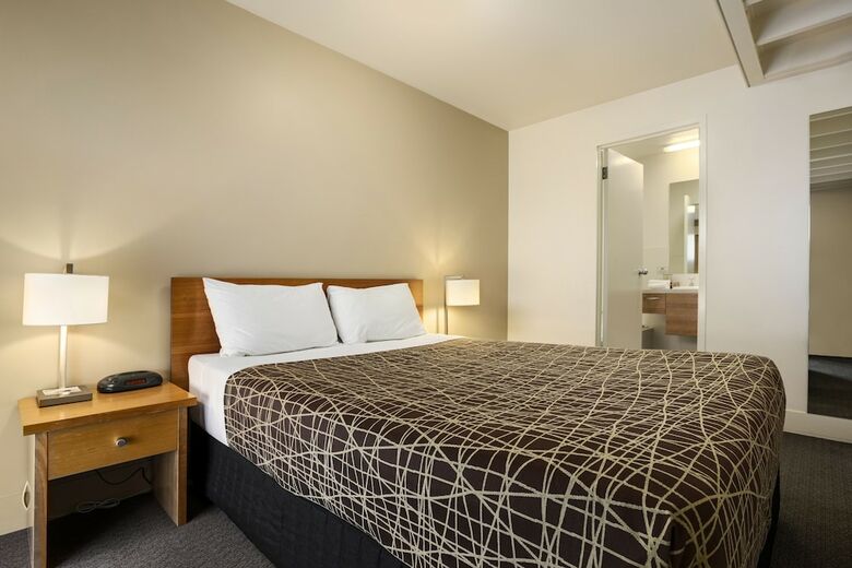 Aparthotel Old Woolstore Apartment Hotel