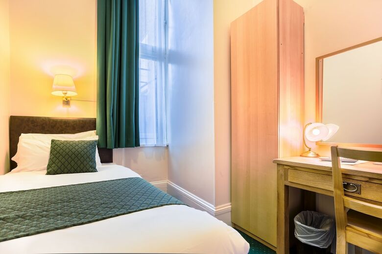 London Town Hotel