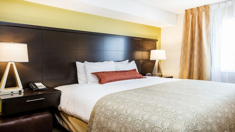 Aparthotel Staybridge Suites West Edmonton