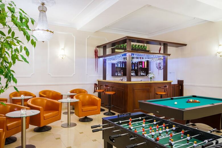 Royal Hotel