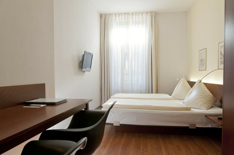 Hotel Restaurant Goldener Schl�ssel Bern