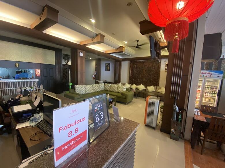 Lemongrass Hotel
