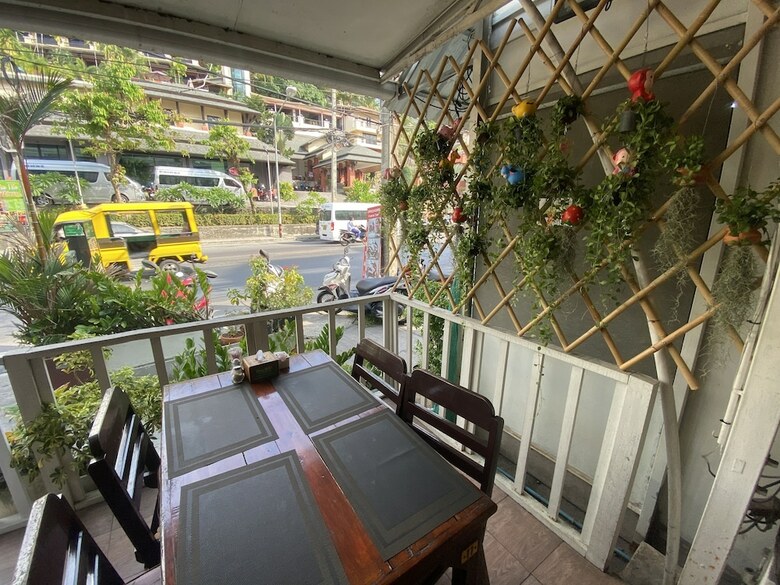 Lemongrass Hotel