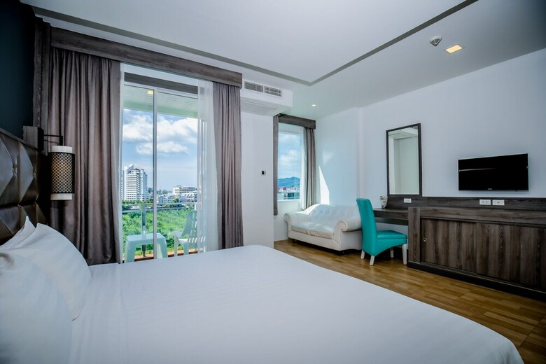 Add Plus Hotel & Spa