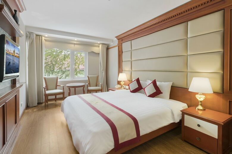 Santa Barbara Hotel