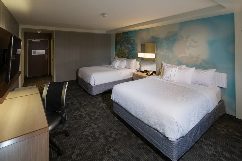 Hotel Courtyard Battle Creek