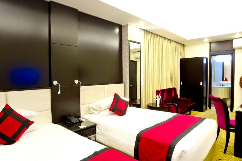 Innotel Luxury Business Hotel