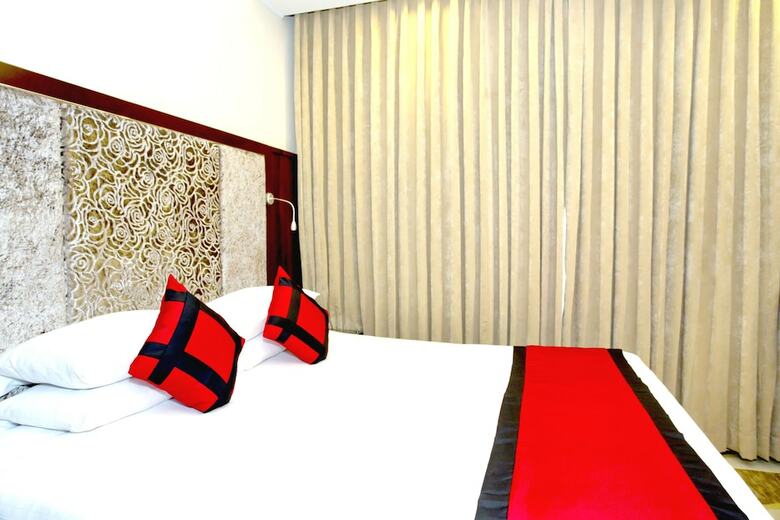 Innotel Luxury Business Hotel