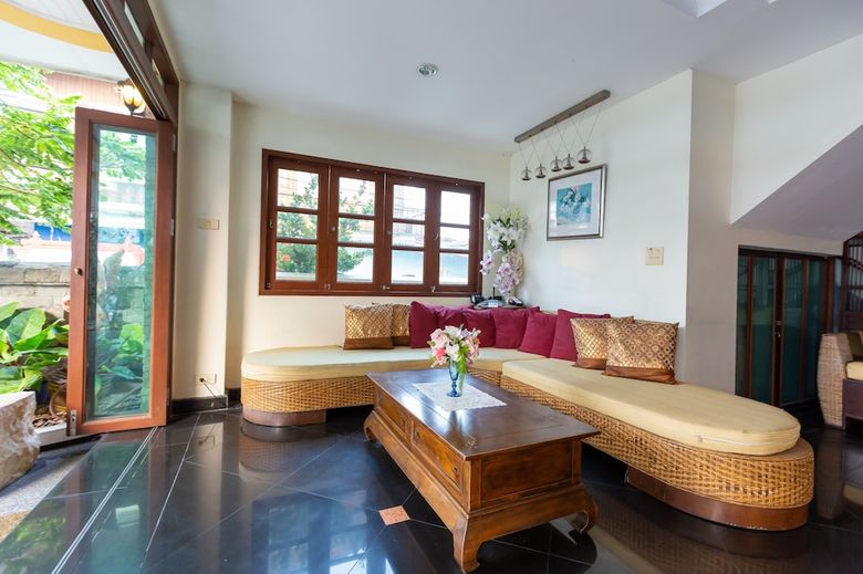 Chomsin Hua Hin Hotel