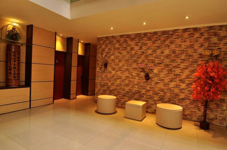 Hotel Dynasty Tourist Inn
