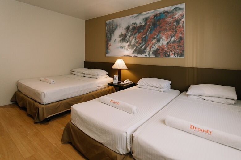 Hotel Dynasty Tourist Inn