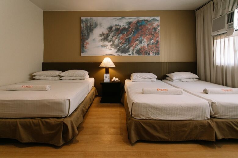 Hotel Dynasty Tourist Inn