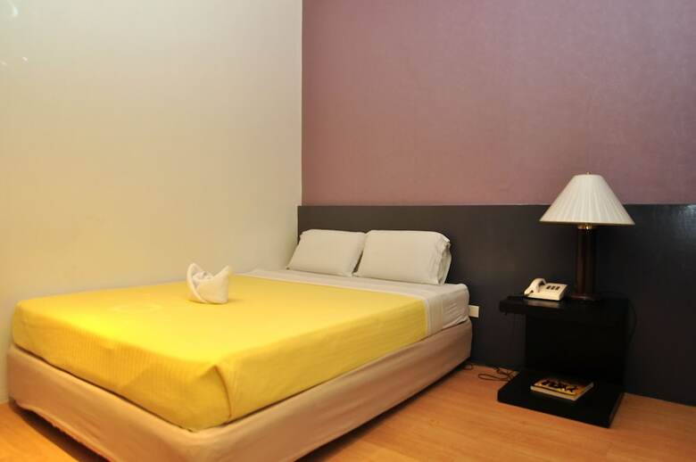 Hotel Dynasty Tourist Inn
