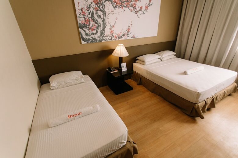 Hotel Dynasty Tourist Inn
