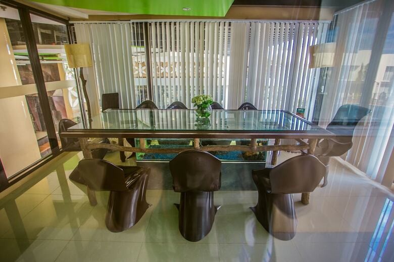 Aziza Paradise Hotel