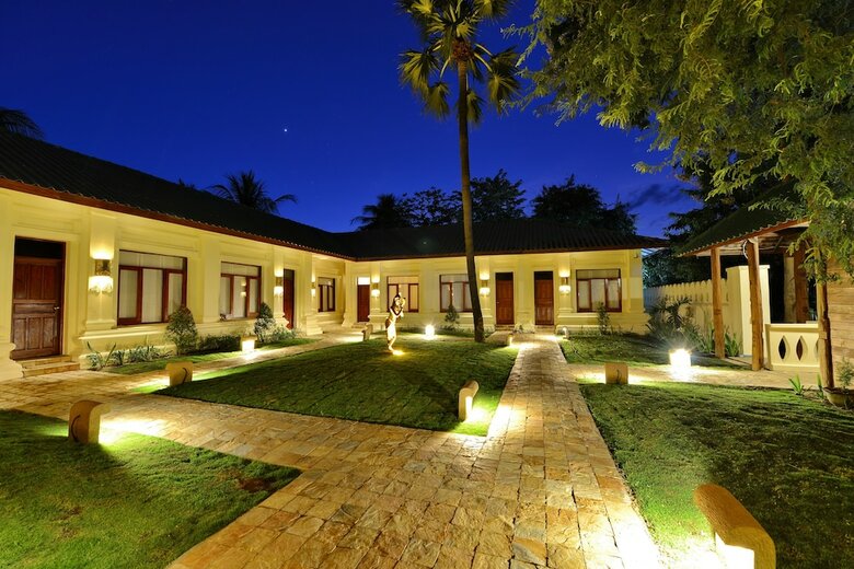 Areindmar Hotel