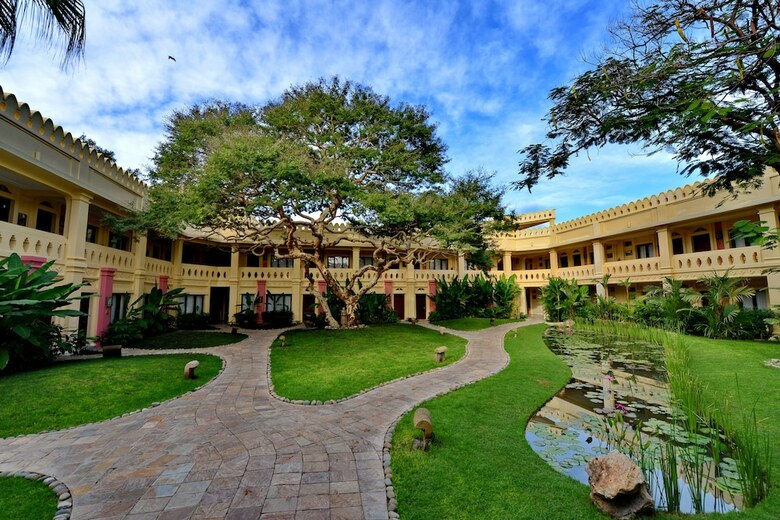 Areindmar Hotel