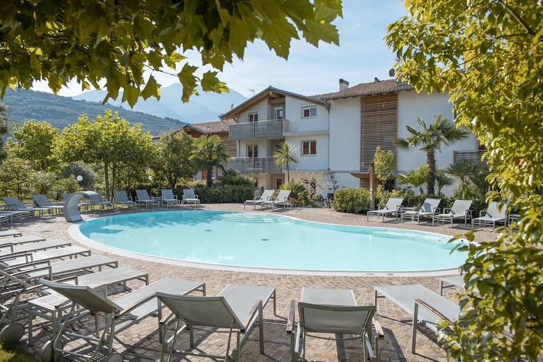 Residencia 4limoni Apartment Resort