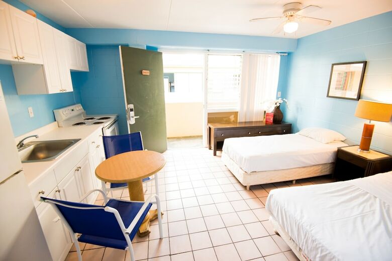 Hostal Waikiki Beachside Hostel