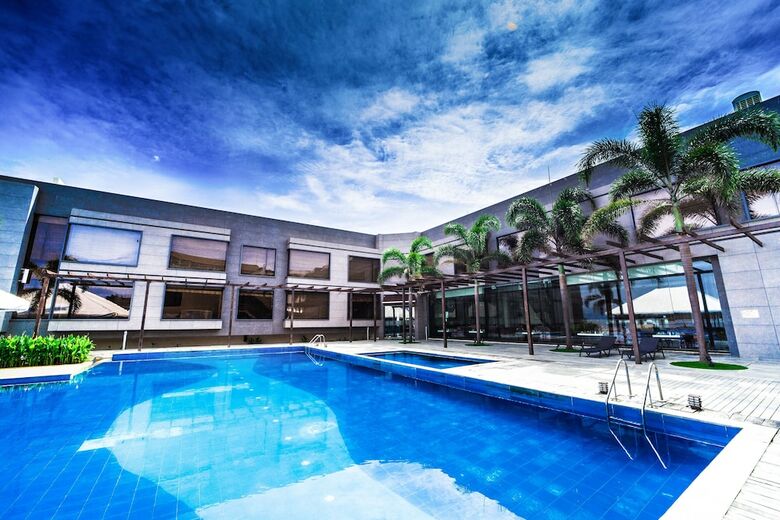 Hotel The Gold Beach Resort
