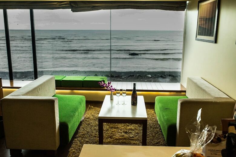 Hotel The Gold Beach Resort