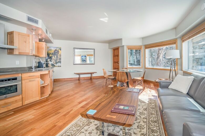 Apartamento Ice House Suites And Condominiums