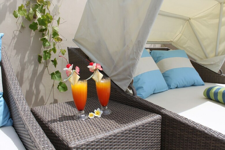 Hotel Coconuts Beach Resort