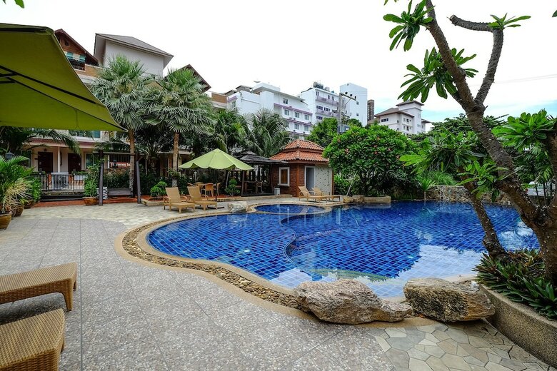 Hotel Harmony Inn