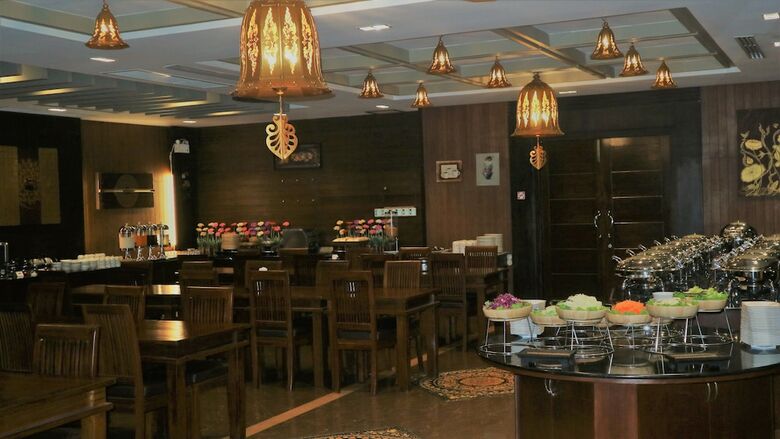 Aiyaree Place Hotel