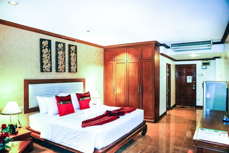 Aiyaree Place Hotel