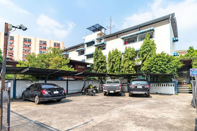 Hotel Riski Residence Bangkok-noi