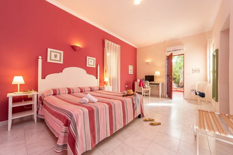 Hotel Th Gioiosa Marea - Capo Calav� Village