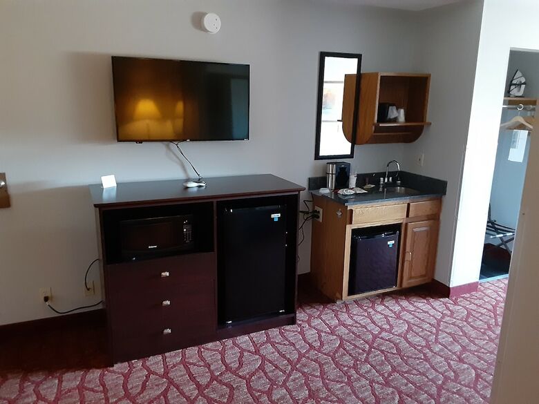 Boarders Inn & Suites By Cobblestone Hotels - Superior/duluth